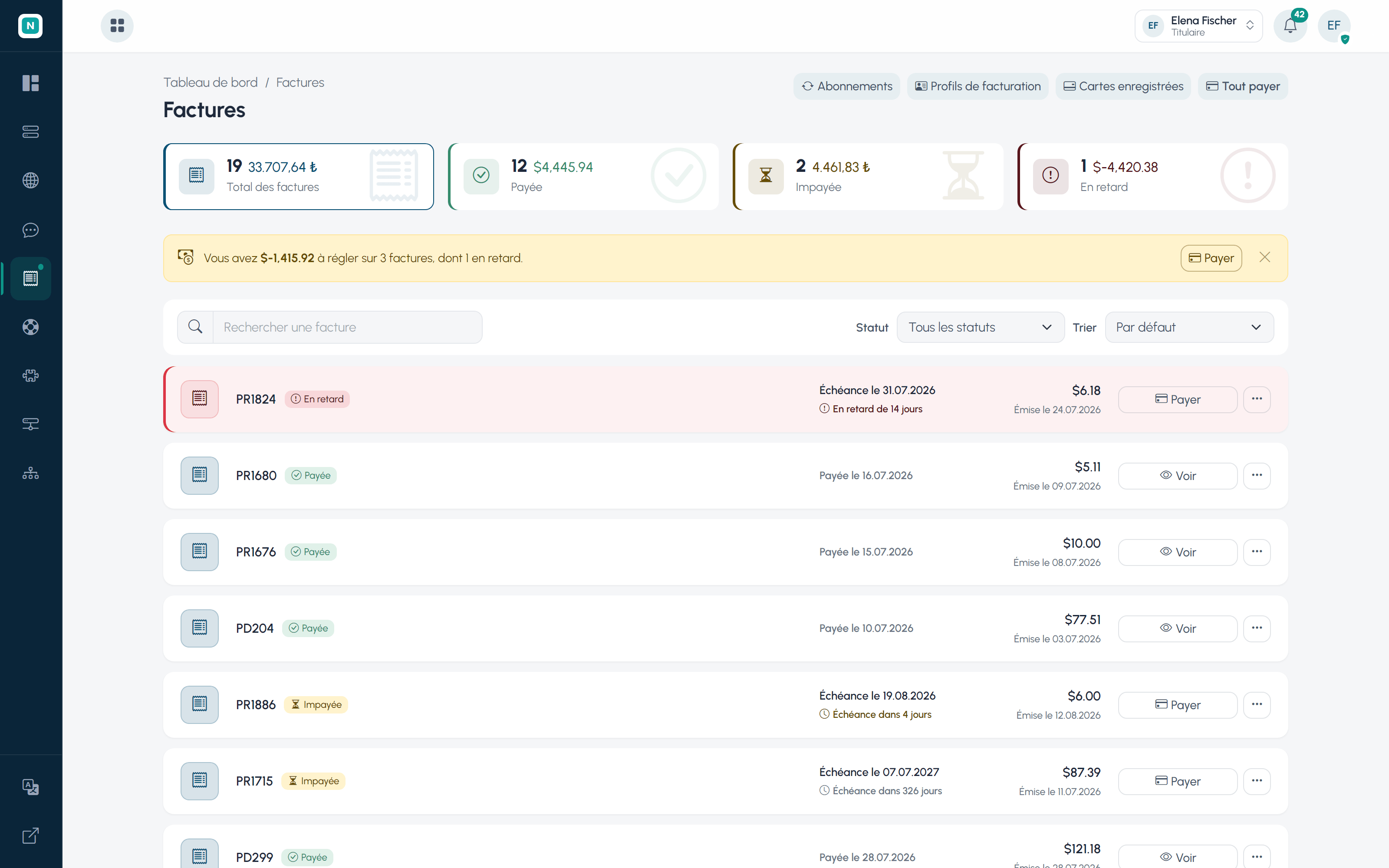 Vue de facturation côté client avec les statuts des factures, Tout payer et les cartes enregistrées