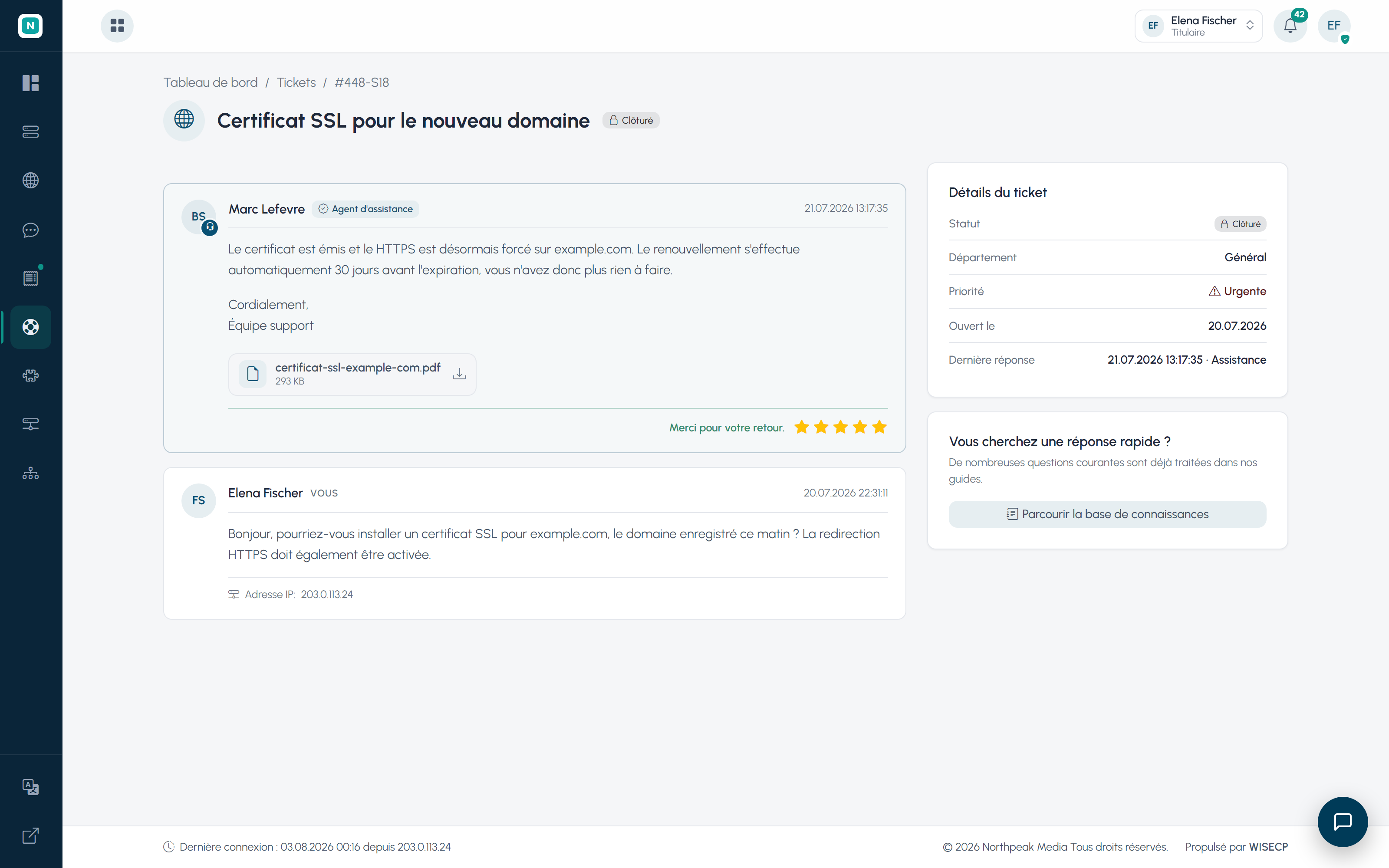 Fil de support dans l'espace client avec la réponse du support, sa pièce jointe et une note de satisfaction